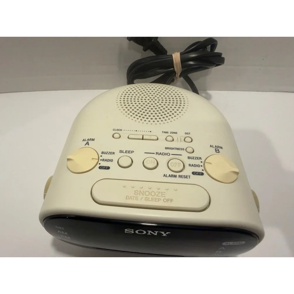 Sony Dream Machine ICF-C318 FM/AM Dual Alarm Clock Radio White Green LED Display